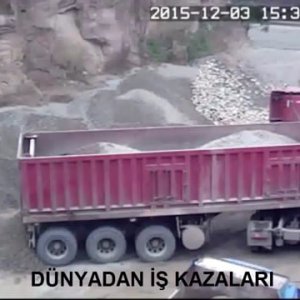 Kamyon kasası kabin üzerine devriliyor